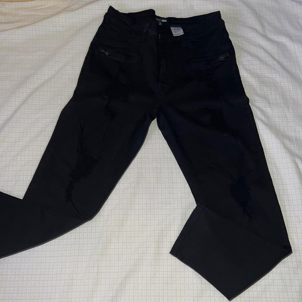 Black skinny jeans